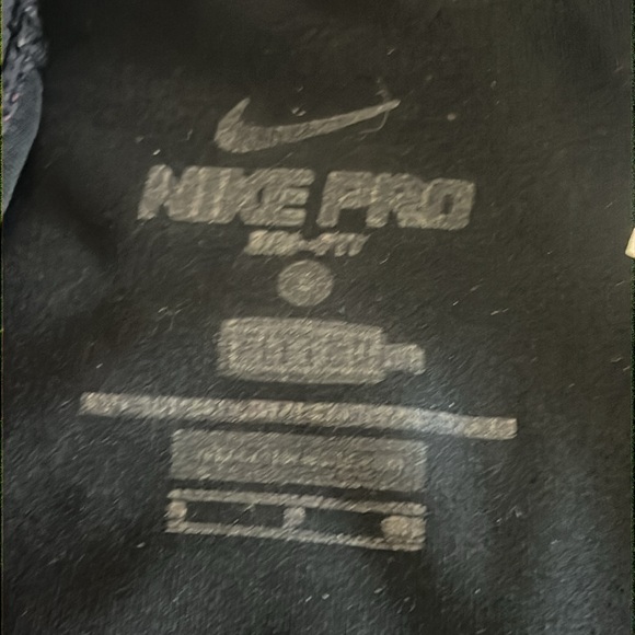 NIKE PRO Women 2.5" COMPRESSION Yoga SHORTS-Black/Geranium  Small - Picture 5 of 5